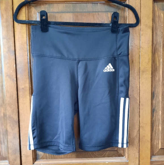 adidas Pants - Adidas AeroReady black high-rise athletic bike shorts